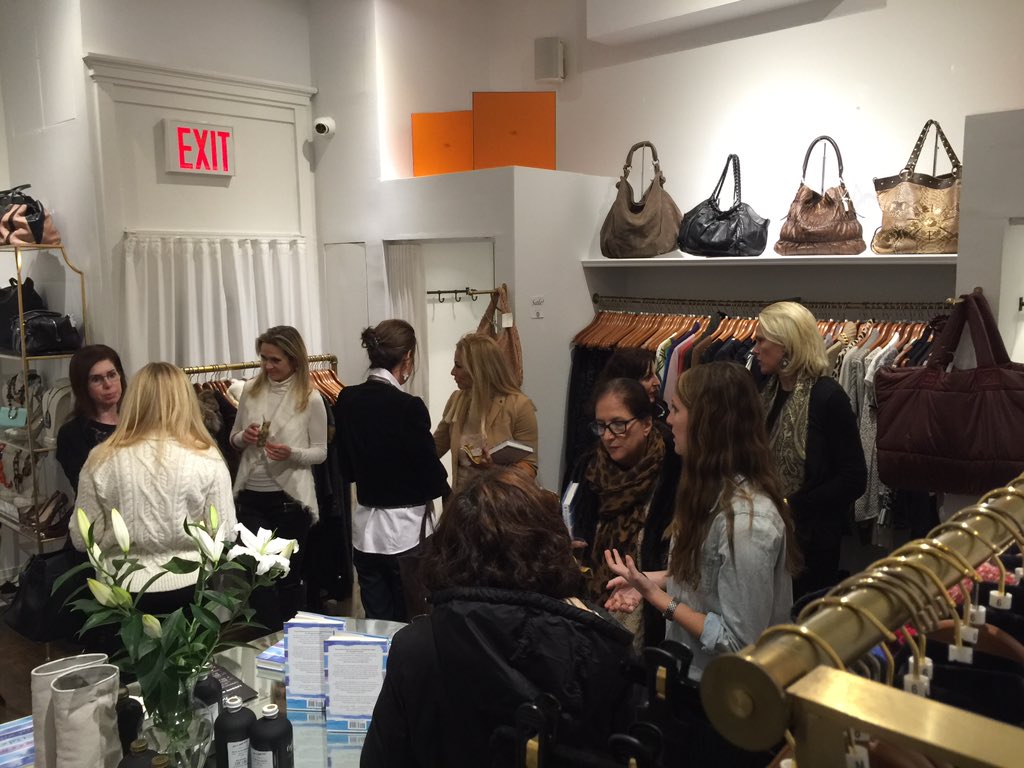 Collettenyc's tweet photo. @Collettenyc @TheOwlsBrew @susannahmarren  Fantastic night of #books #brew# and fab fashion! https://t.co/p6tt7utUXA