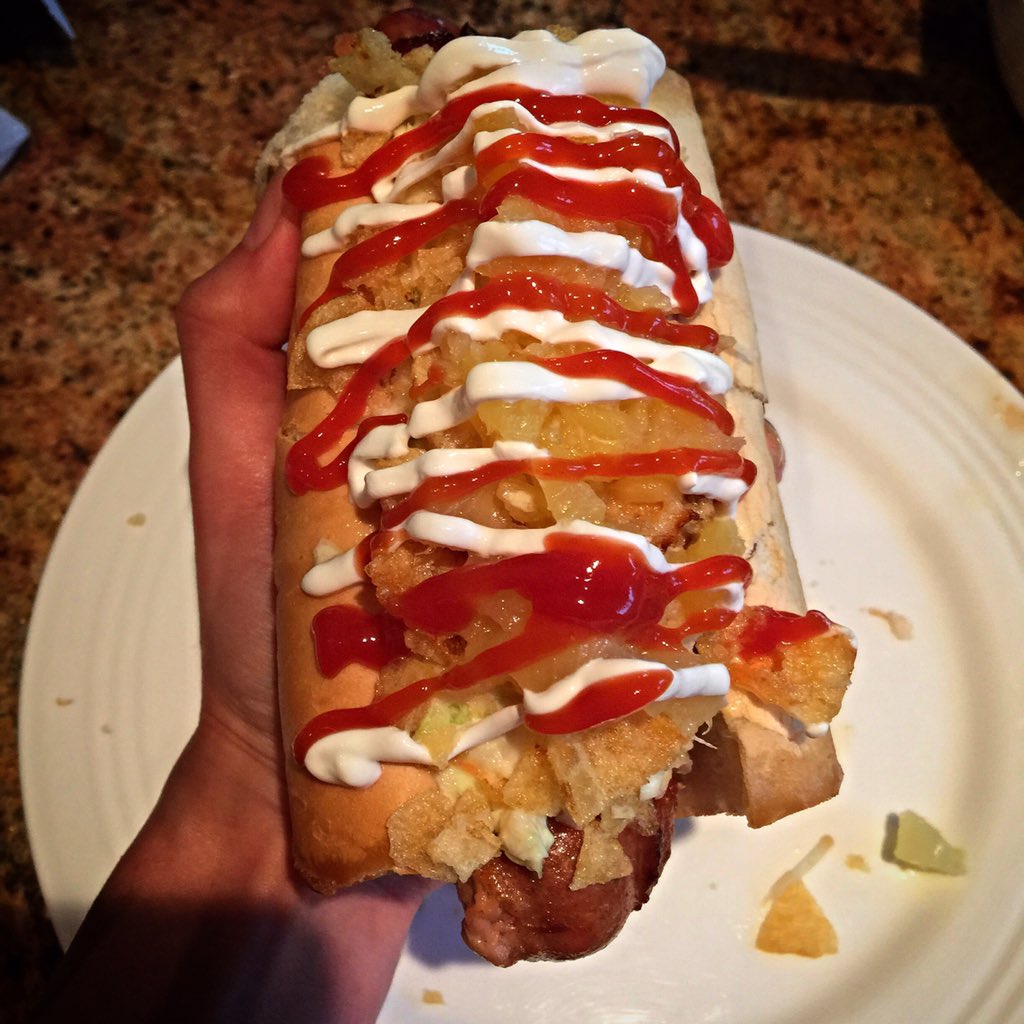 califreshtruck's tweet photo. Here you go lovelies 🌭👍😍 pure foodgasms #supportcalifornia #foodtruck @ktla5news https://t.co/b0ASHslGXL