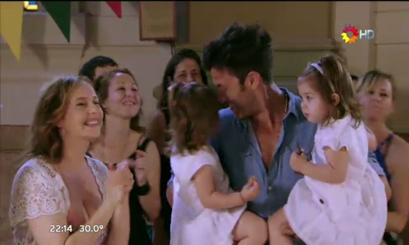 NochesDelTrece's tweet photo. Hermoso él 😍 #FinalEsperanzaMía #EsperanzaMía @mariannmartinez https://t.co/souCIu4U4C