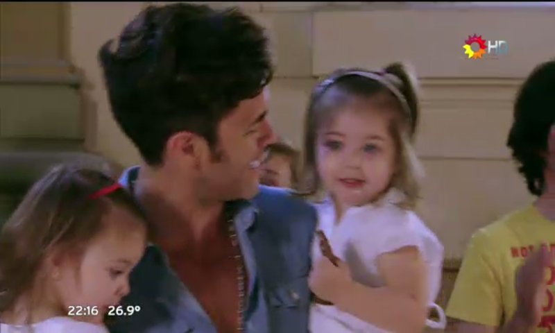 NochesDelTrece's tweet photo. Hermoso él 😍 #FinalEsperanzaMía #EsperanzaMía @mariannmartinez https://t.co/souCIu4U4C