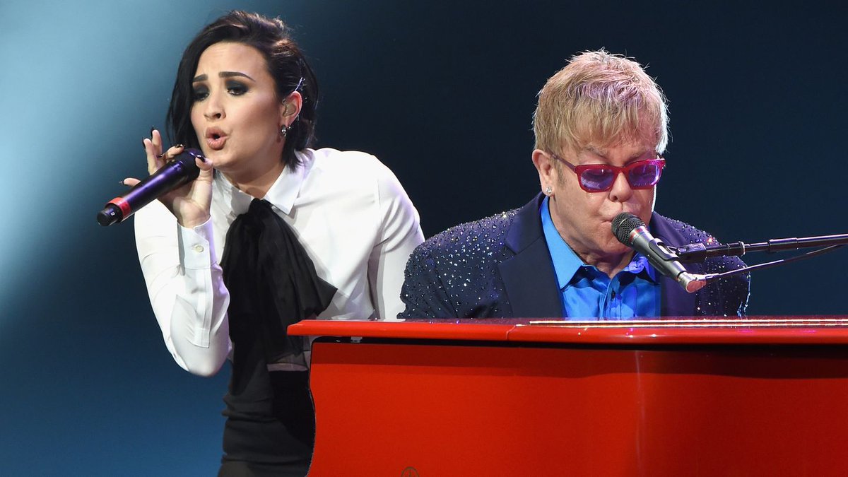 MTVNEWS's tweet photo. Watch Demi Lovato And Shawn Mendes Rock Out With Elton John https://t.co/LDPODkKdnb https://t.co/WG17l1EBeL