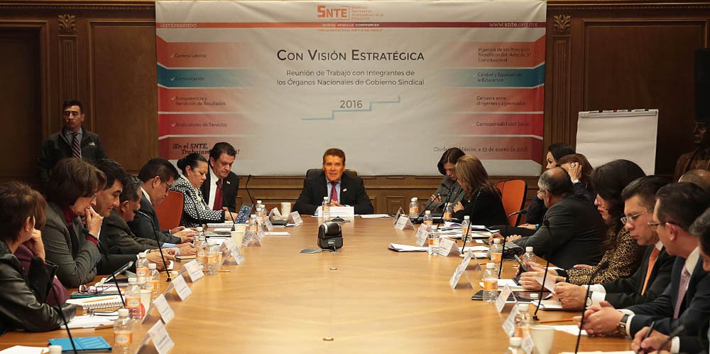 SnteNacional's tweet photo. El #SNTE presenta su Plan Estratégico 2016
#ESTÁPASANDO
https://t.co/ZoS35NpveR https://t.co/GsGPyRC2Ux