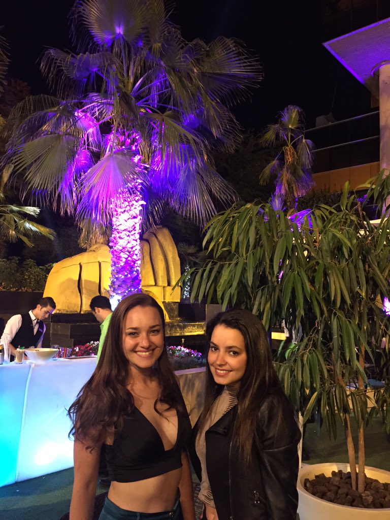 Daniela Nicolas Twitterren Con Mi Hermana Fran Nicolasg Disfrutando Las Summernights De Stgomarriott Stgomarriott Https T Co Xcfiiv73mz