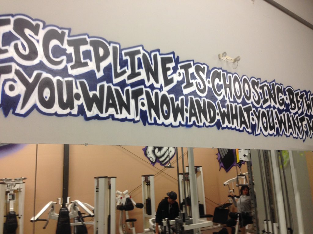 Ms_AngelaD's tweet image. @lcndnkc Where are you "The People's Gym" says??  #gettingmine