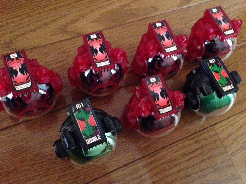 プププ プリキュア ダブルゴーストアイコンのノーマルを出すのに2800円も使うことになるとは てかラインナップのもう一つがよりによって普通のガシャポンアイコンよりもしょぼい闘魂ブーストアイコンだということが憎い 仮面ライダーゴースト T