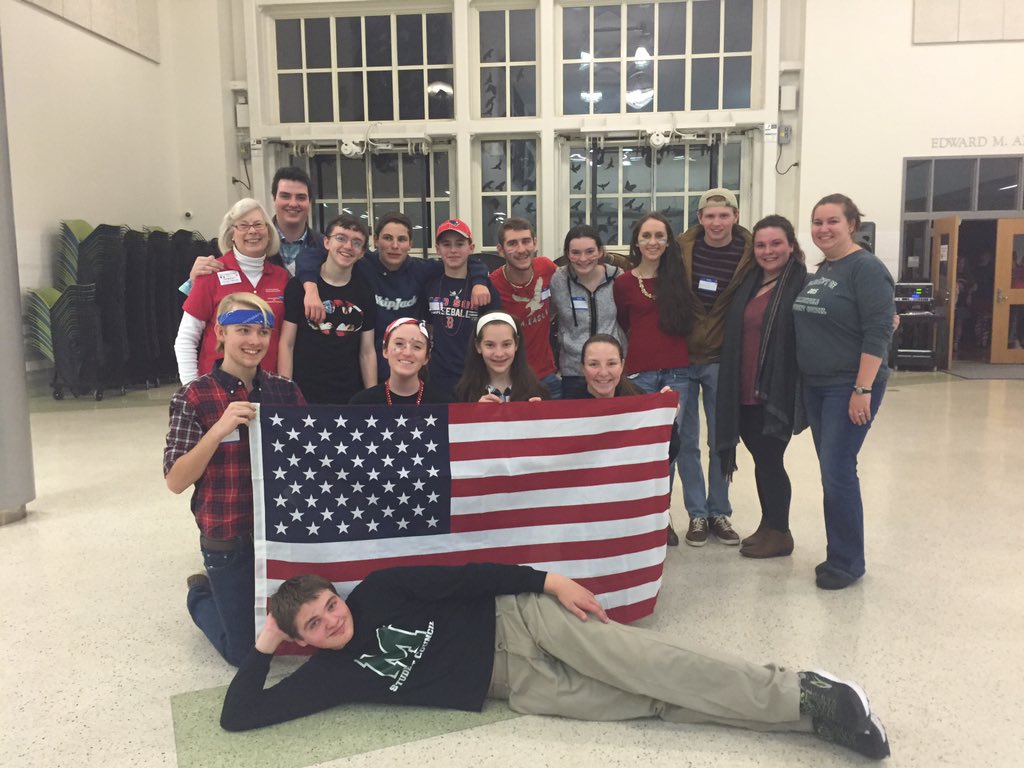 MHS STUCO (@mhs_stucoo) on Twitter photo MHS Stuco supporting US Soldiers at the <a href="/WinterConf2016/">SEMASC Winter Conf.</a> making care packages for soldiers over seas and having fun❤️ MHS Stuco supporting US Soldiers at the <a href="/WinterConf2016/">SEMASC Winter Conf.</a> making care packages for soldiers over seas and having fun❤️