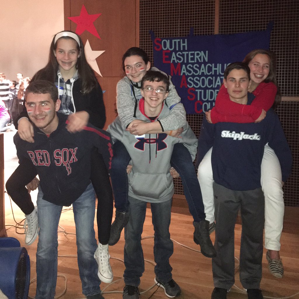 mhs_stucoo's tweet photo. Stuco siblings at today's @WinterConf2016 #SEMASCSTRONG https://t.co/WvCFewQyJ2