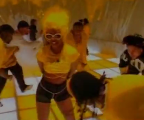 Tani Auf Twitter Lil Kim Crush On You Yellow Color Scheme T Co Dpvdn6aklx Tani Auf Twitter Lil Kim Crush On You Yellow Color Scheme T Co Dpvdn6aklx