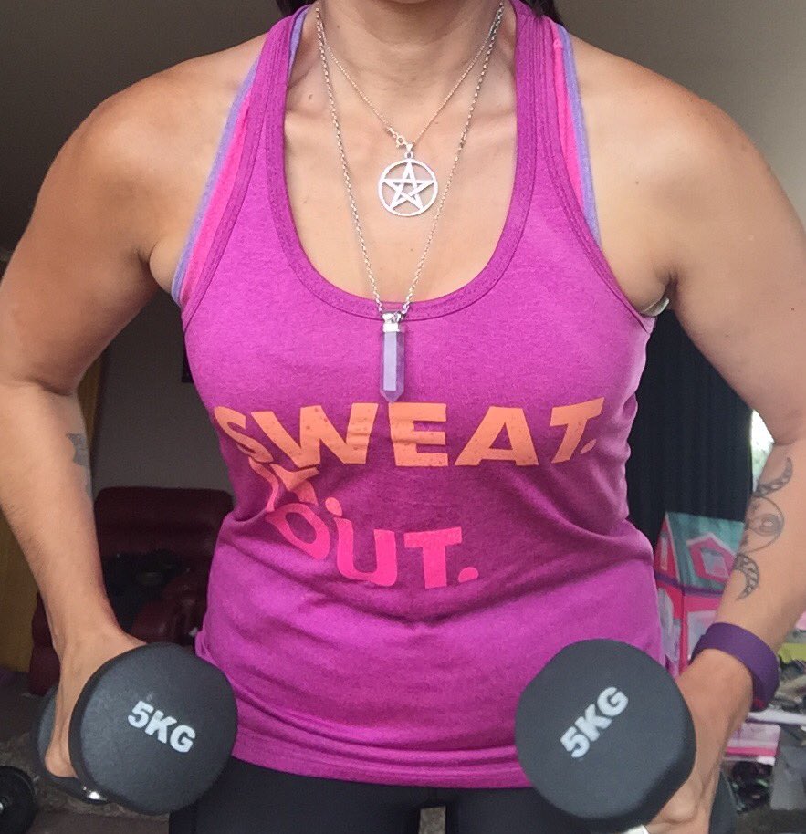 tess_moodie's tweet image. Gonna beat this Ehlers Danlos Syndrome! #WHfitspo #womenshealthaus