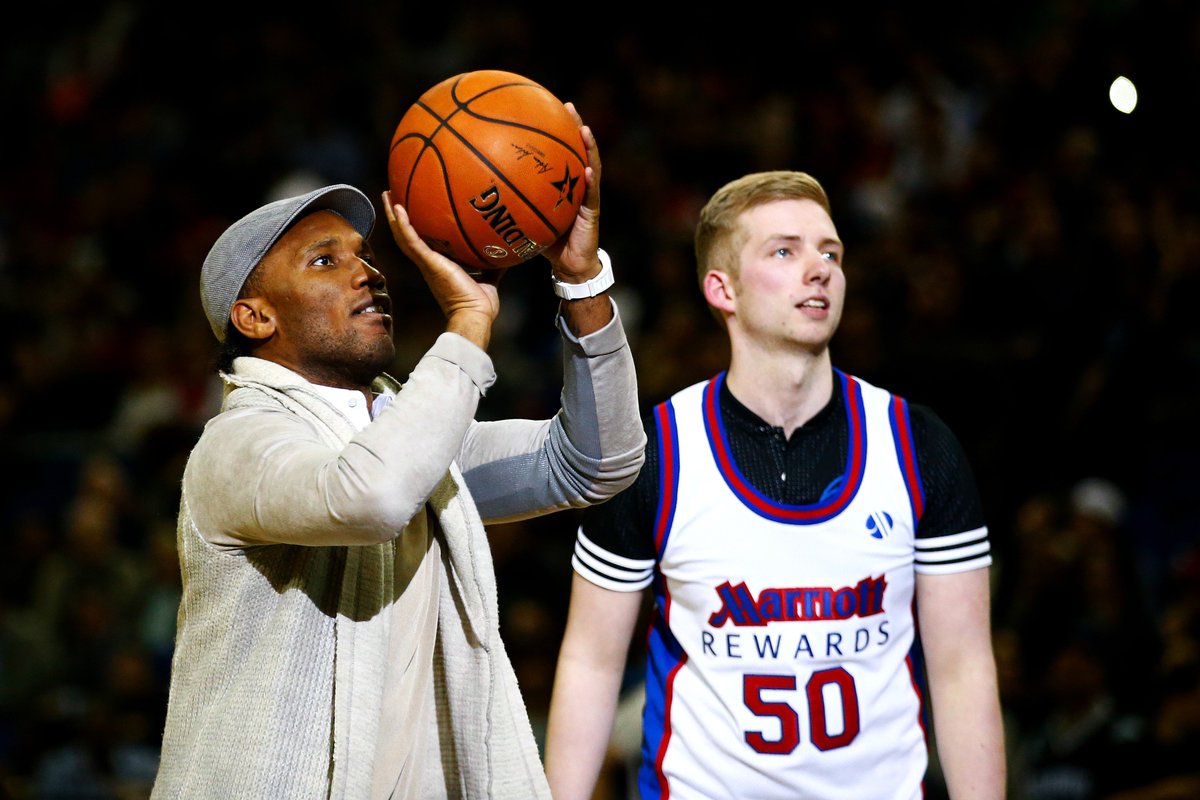ChampionsLeague's tweet photo. He scored (of course) #NBALondon16 #UCL https://t.co/cNgLnvKVZ4