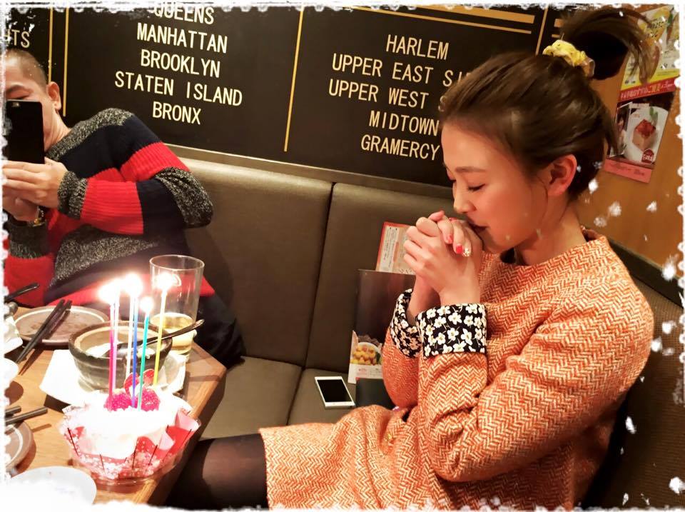 Genie_Chuo's tweet photo. 謝謝玩樂誌讓我們聚在一起！
謝謝這趟關西之旅的同仁們！
謝謝你們讓我感受溫暖
感受到你們給我的愛！
這個提早的生日很快樂，很幸福！
我希望願望實現，因為我的願望包含你們！
❤
也希望我們一起努力的節目越來越好！💪 https://t.co/1fvK5pa3NJ