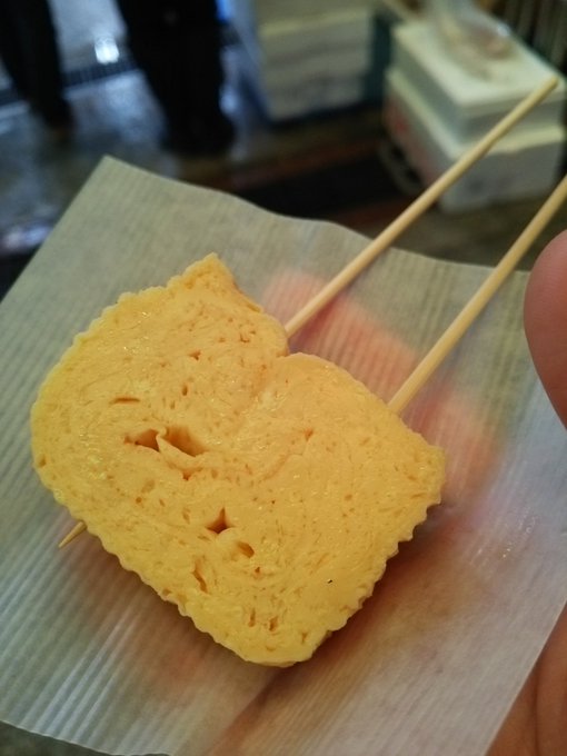 外国人観光客 見ろよ ただの焼いた卵売ってるぜ 食べてみたらこの 外国人観光客 見ろよ ただの焼いた卵売ってるぜ 食べてみたらこの
