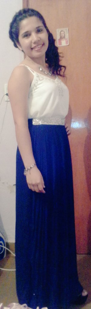 jaz_aye's tweet photo. Como no volver a esa noche 💕💞🎊 la mejor noche de mi vida 😊 #egresada2015 https://t.co/UjTjpw1L3H