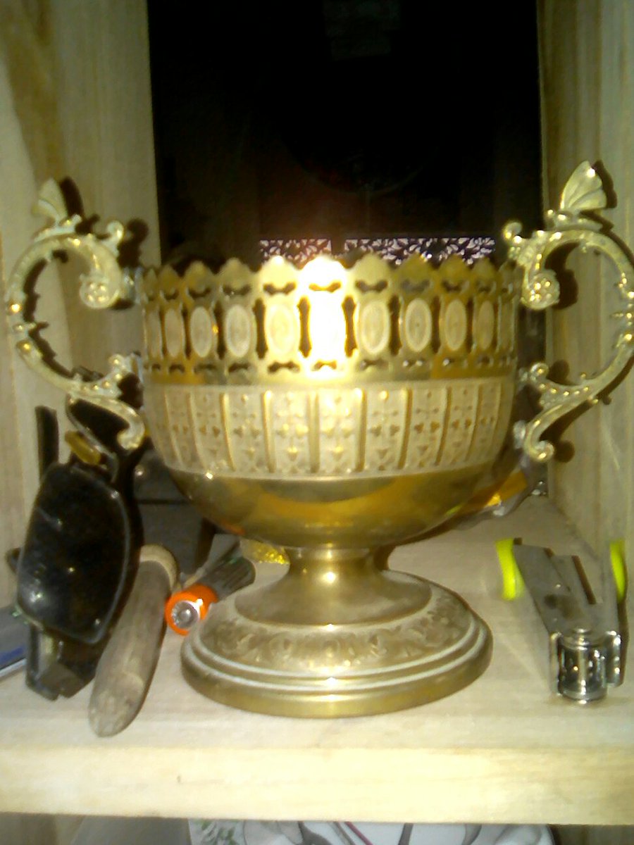 JsSeti's tweet image. Lelang barang antik,piala Peninggalan Belanda"085330845313"