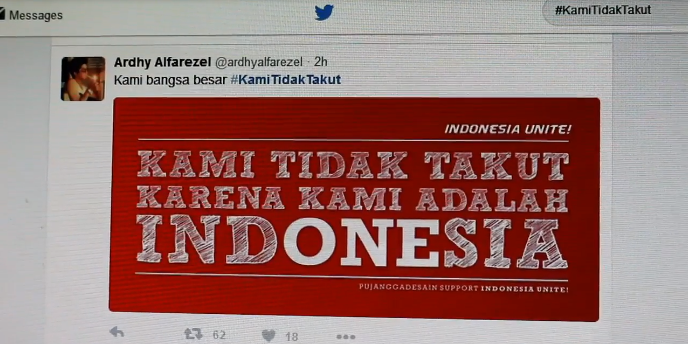 NET_CJ's tweet photo. #KamiTidakTakut: Aksi Simpati Warga Sidrap
Video kiriman Roedy Hartono

https://t.co/1GmOncF5al https://t.co/L3Rq3Au2HZ