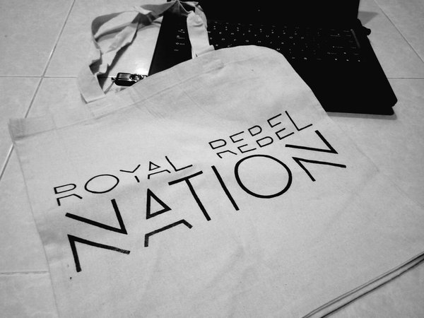 RebelNationMY's tweet photo. KOMBO STRIKE #RRN2016!
Tote Bag + 2 t-shirts (short & long sleeve) + #ZineLacur
= RM70.
FREE POSTAGE!
W/A 0176260795 https://t.co/zDKtnvaINX