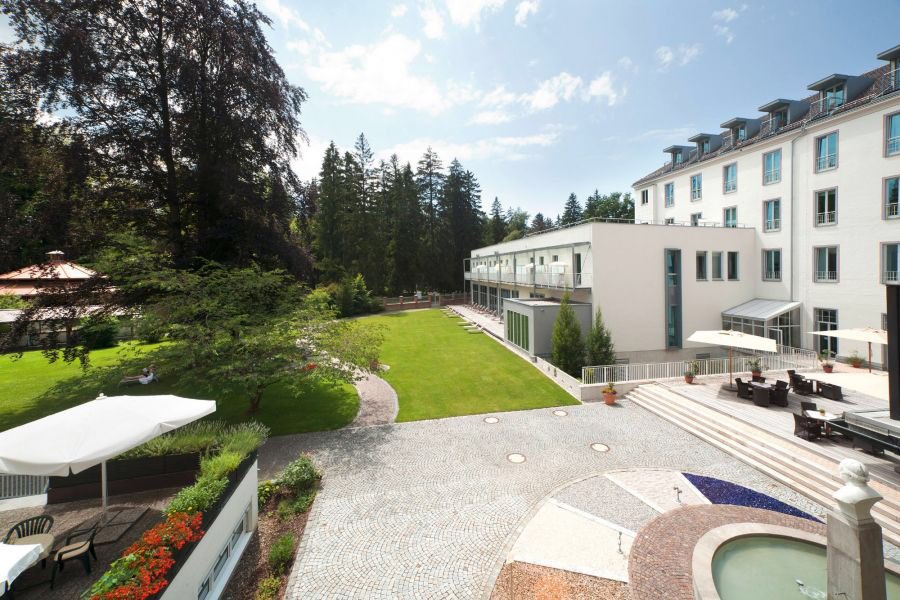 S_Bialoian's tweet photo. Kneipp Resort in Germany:  https://t.co/t4I8INSG8L #kneipp #healthcare #dornbracht #horizontalshower #Vitality https://t.co/KmpaLV3UOf