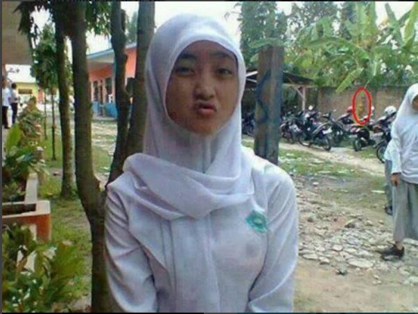 LucuDoank's tweet image. lihat disana ada penampakan kira" apaan yaa