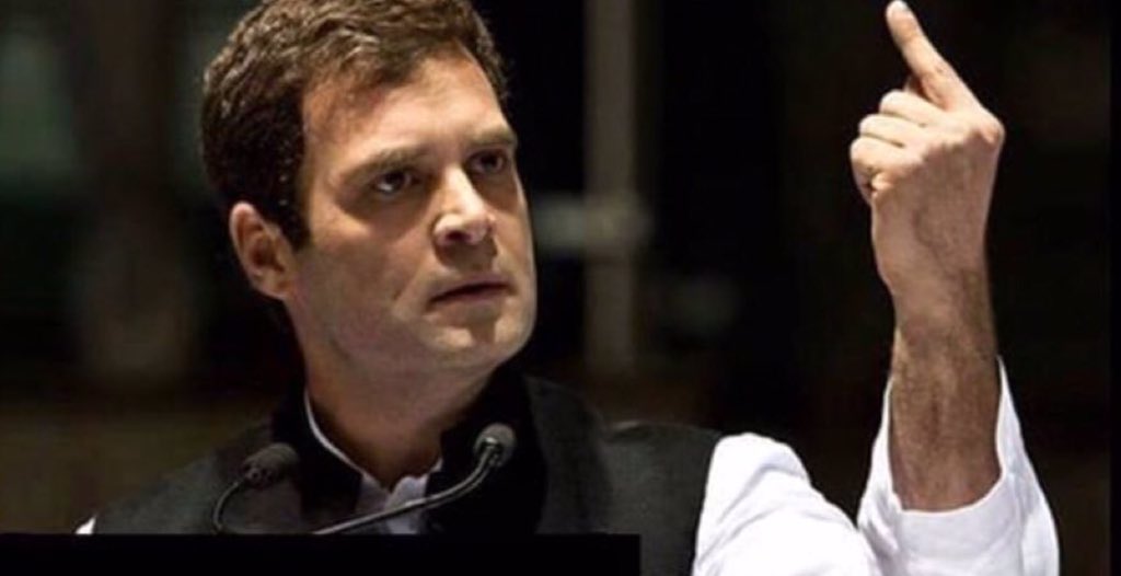The #ItalianWaitress gives loud speech. How does Pappu rate it?