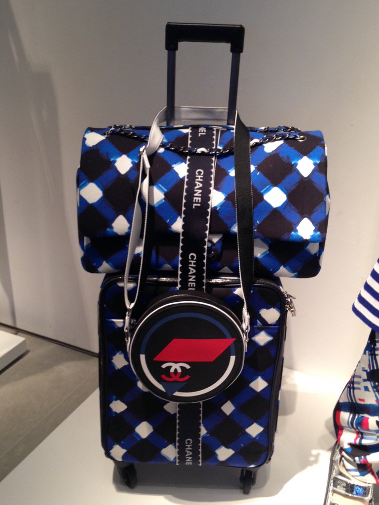CHANELアウター 海外の免税店で購入 ジャケット・アウター