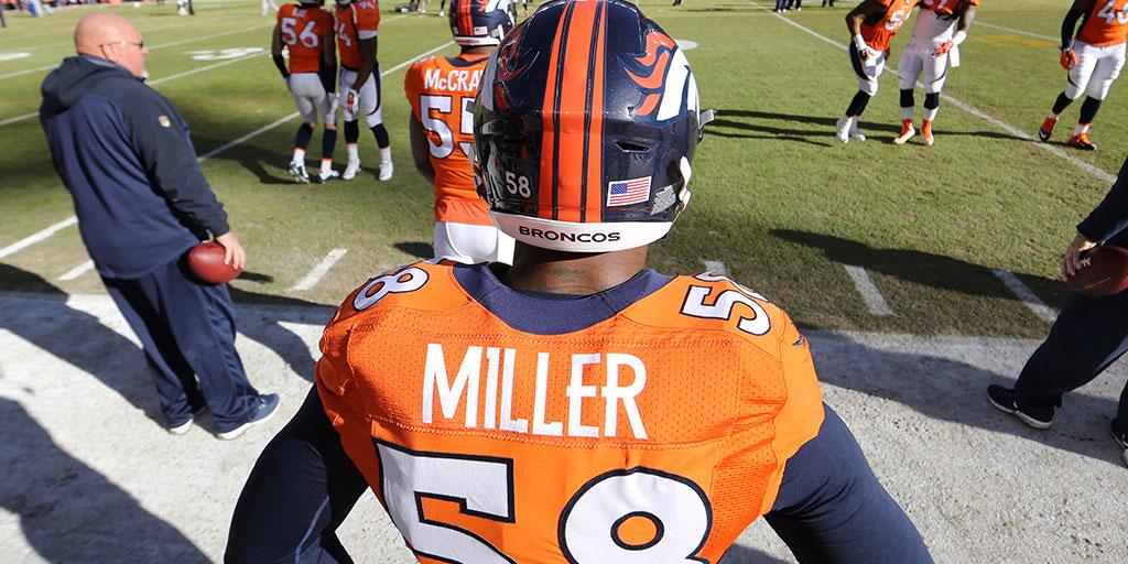 NFL's tweet image. "The Force struck back."

Star Wars + Mozzarella sticks... A tough combo for Von Miller: on.nfl.com/233GiDT