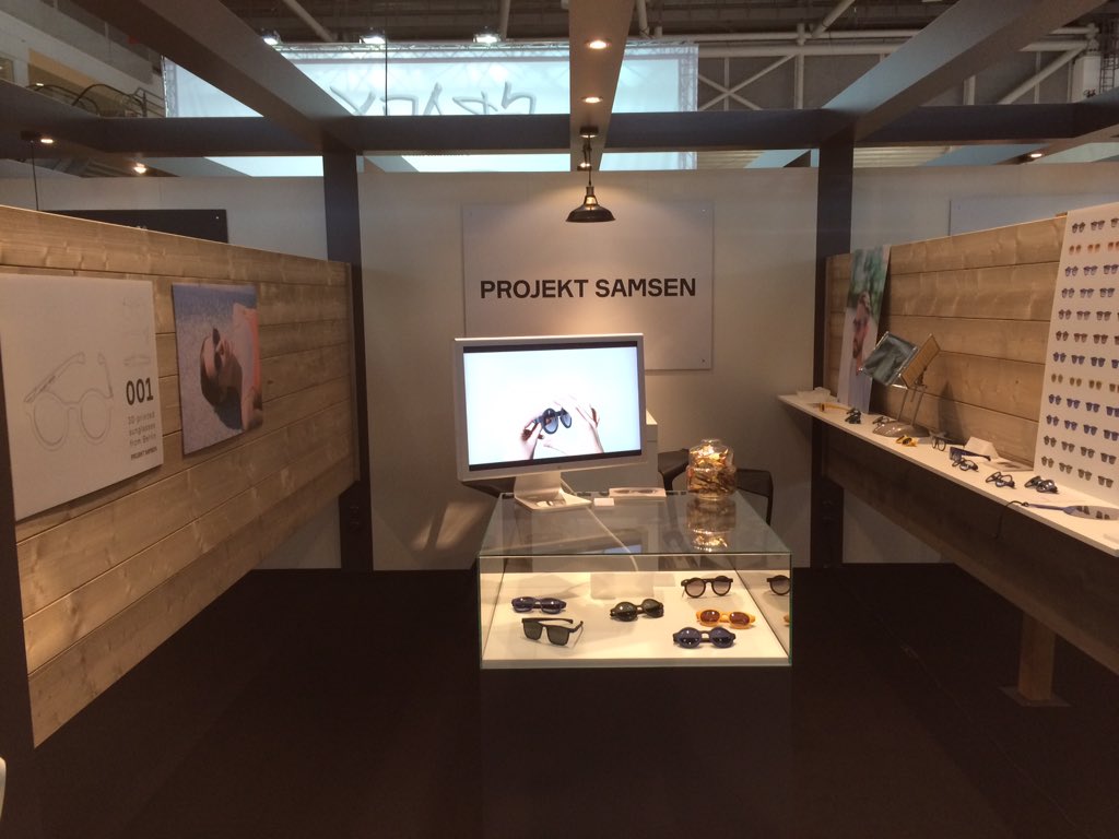 PROJEKTSAMSEN's tweet photo. Good morning from Munich, at opti 2016! #snow #sunglasses #3D printed https://t.co/Jz9cwg3CSh