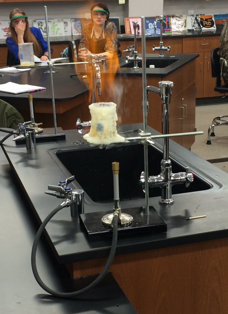 amyers_GISA's tweet photo. Cleaning up our act in chemistry! Pretty sure the flaming beaker wasn't supposed to happen ๐
#soaplab https://t.co/Sefa3Qsjbd
