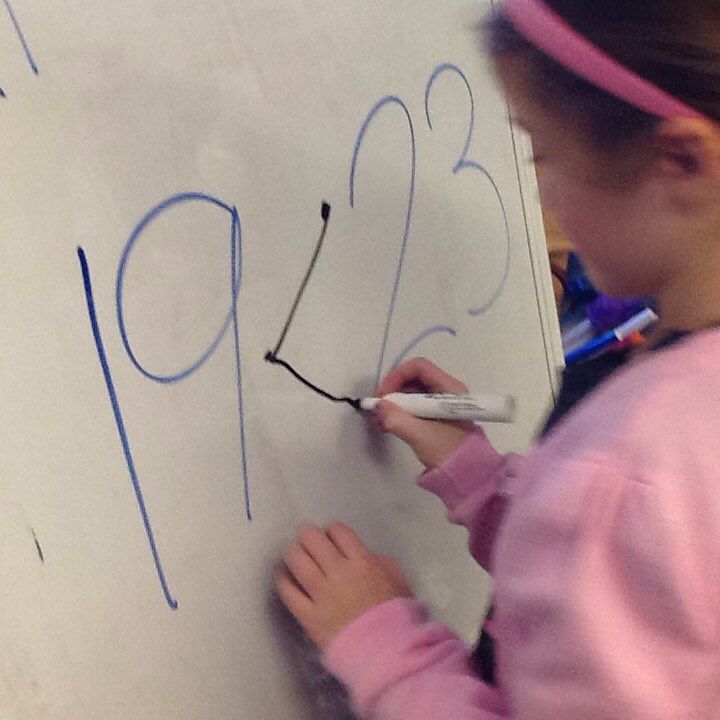 SS_Gr1's tweet photo. Learning greater than and less than with a snowball game https://t.co/gceorRs1QM