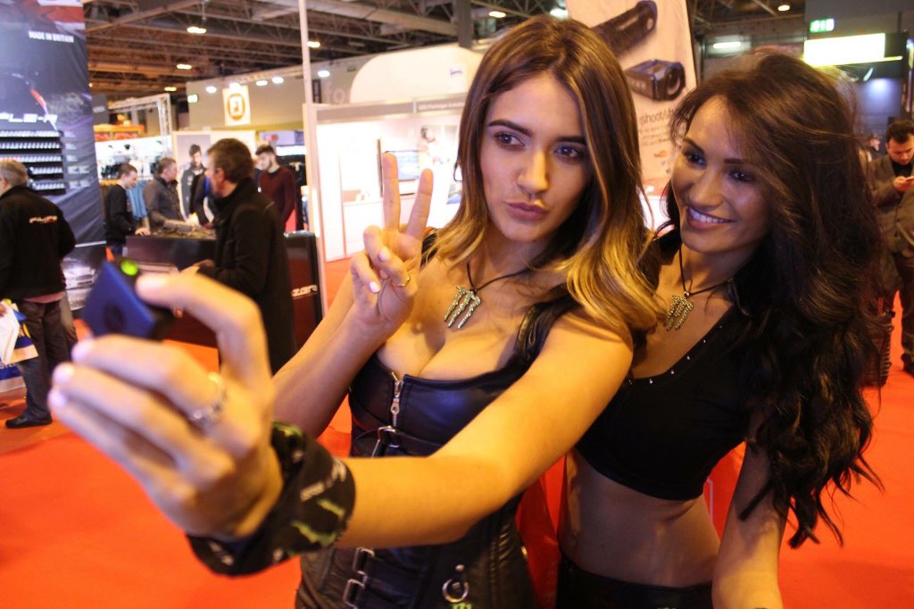 iONCameraUK's tweet image. Fun times at @Autosport_Show with @LiamDoran3 and the @MonsterEnergyUK girls. Selfies with #iONSnapCam #iONCamera
