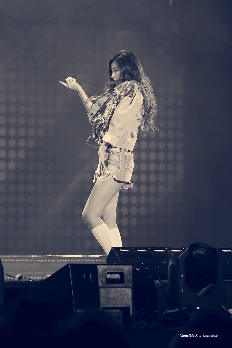 sensible_k's tweet photo. 160114 서울가요대상 2p
존옌데 멀어서 살릴수가 없잖아~ https://t.co/w2ANh3UeRl
