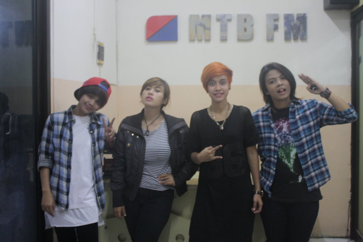mtbfmsurabaya's tweet photo. Stay Tune #MTBLITE with @GoGoJiLL https://t.co/CbVQ1dslRU