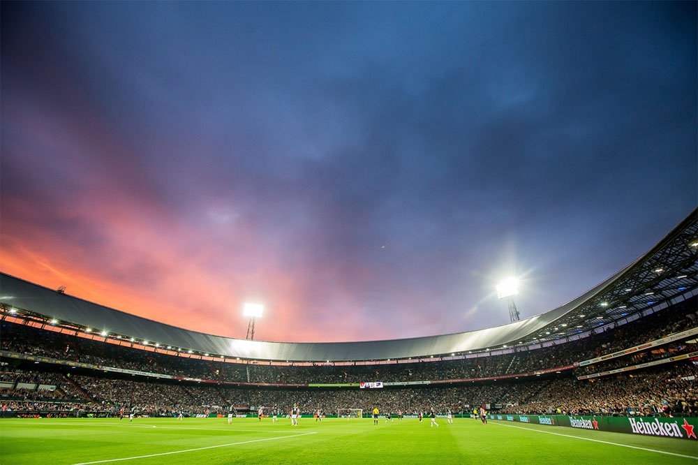 Altijd al gedroomd van #hardlopen in de Kuip? Doe mee aan deze run: ow.ly/X5Tum #Rotterdam <a href="/Feyenoord/">Feyenoord Rotterdam</a>