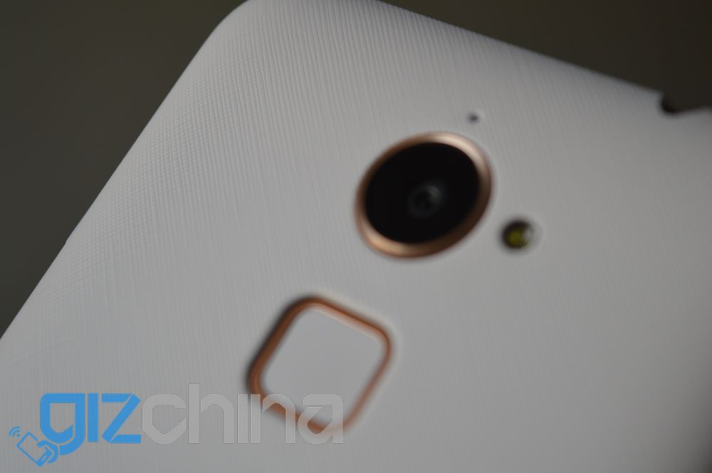 Gizchina's tweet image. Coolpad Note 3 Lite Hands on, Specifications, Pictures

#Coolpad #Note3Lite #GizChina… gizchina.com/2016/01/15/coo…