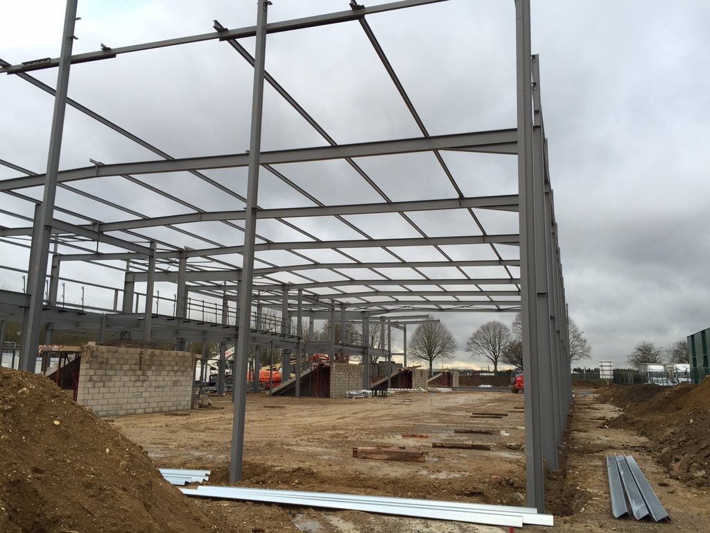 CampusIndustry's tweet photo. J+89: Montage de l'ossature (suite) @Marne_la_Vallee @ValMaubuee @CampusIndustry @SCAMACIMMO https://t.co/ke3z32FGLE