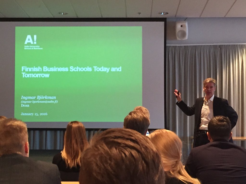 Finanssi's tweet image. Ingmar Björkman kertomassa kauppatieteiden koulutuksesta Suomessa tänään ja tulevaisuudessa #intro16