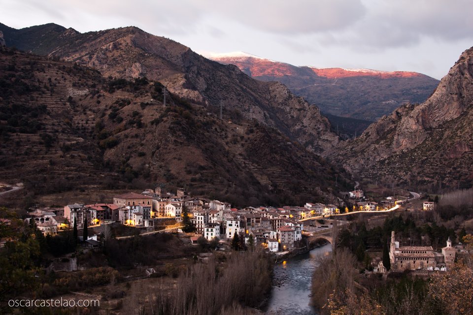 mustapanki's tweet photo. La Morisca, el Monestir, les salines, el pont medieval,... Gerri de la Sal és un poble amb molta història. #Pallars https://t.co/8VX6t1ZyWe