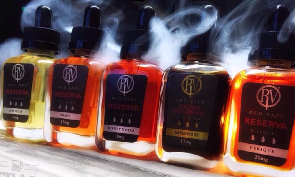 RedVape's tweet photo. Happy Cloud Friday 😤 💨💨💨💨💨💨💨
#redvape #vape #eliquid https://t.co/bJPyW9XCZF