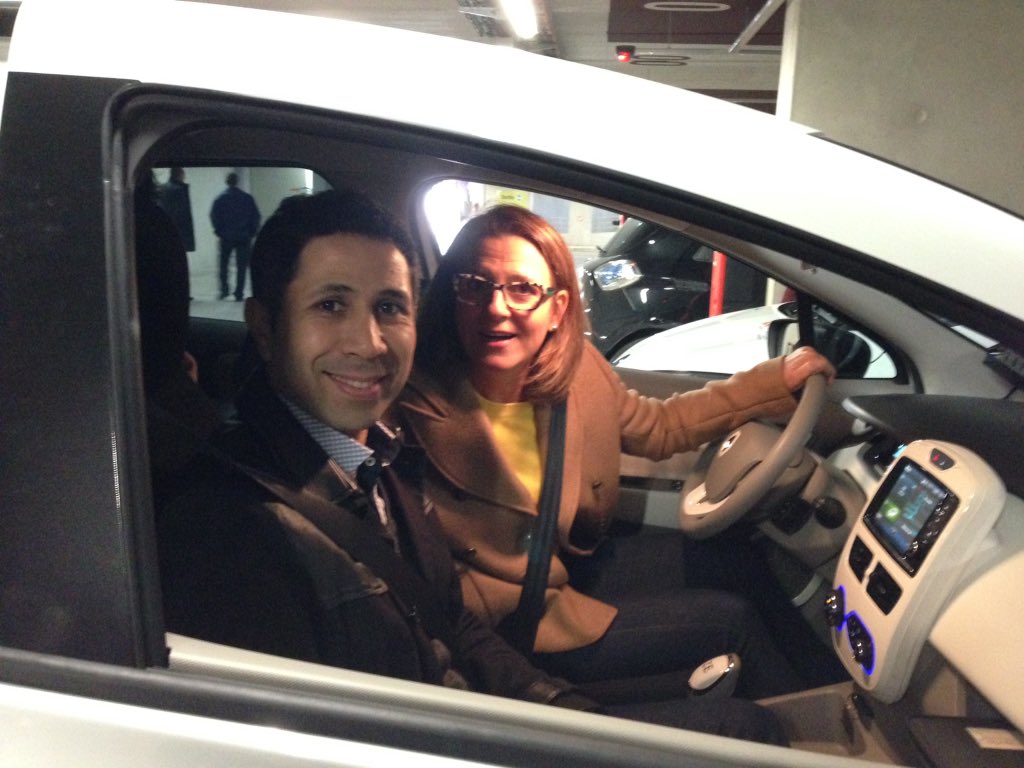 janninsteph's tweet photo. Inauguration station autopartage électrique parking St Roch #TAM #Montpellier @Montpellier3m #Modulauto @saurel2014 https://t.co/GNJr7KAyKx
