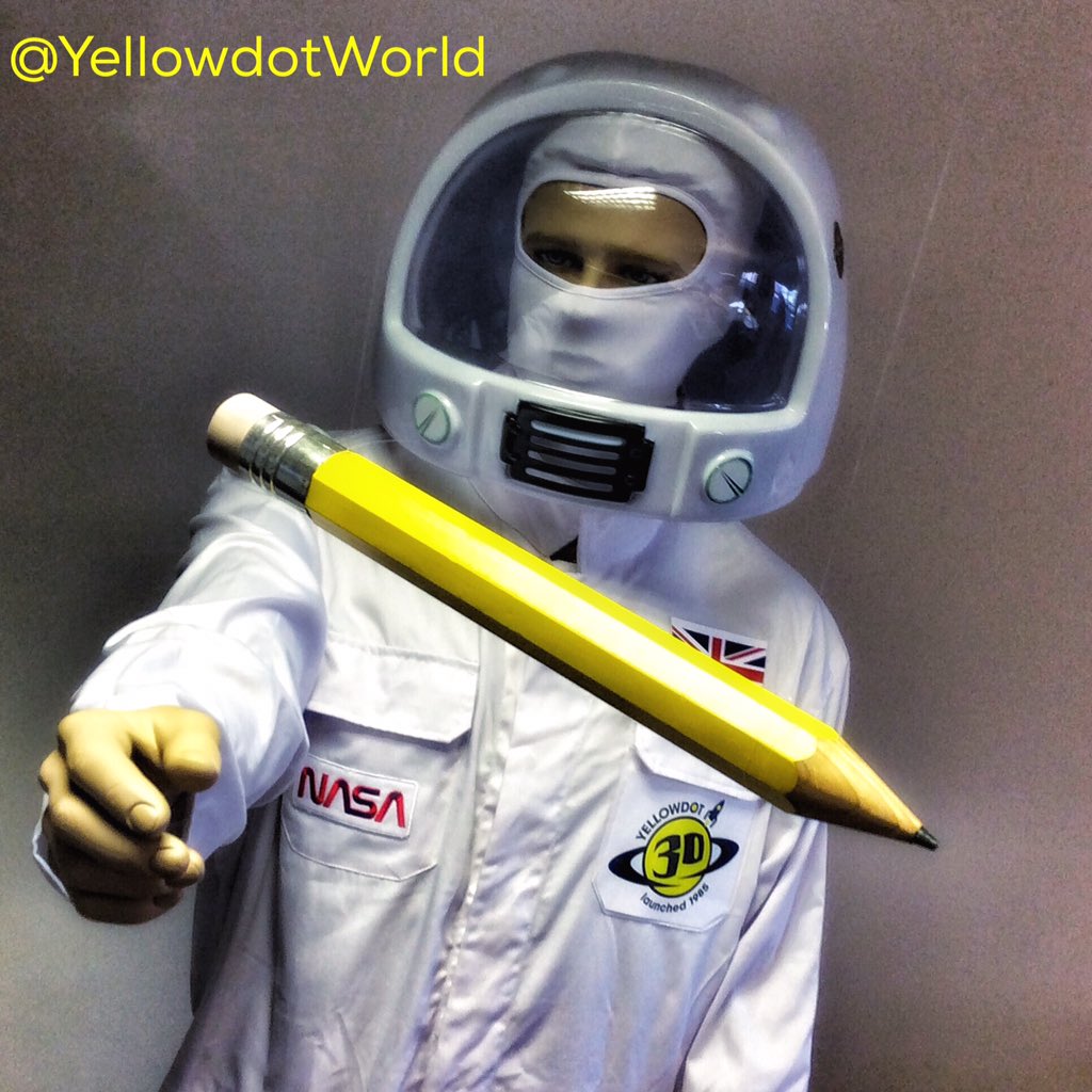 YellowdotWorld's tweet image. Different tools but the results are still out of this world @astro_timpeake #spacewalk #graphicdesign