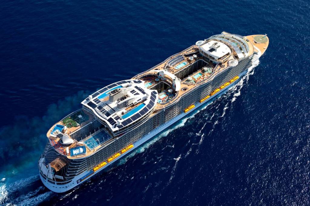 Cruisewall's tweet photo. Royal Caribbean's #Harmonyoftheseas has got lots planned for cruisers in 2016! Stay tuned to find out more... https://t.co/xEltTiZ8LL