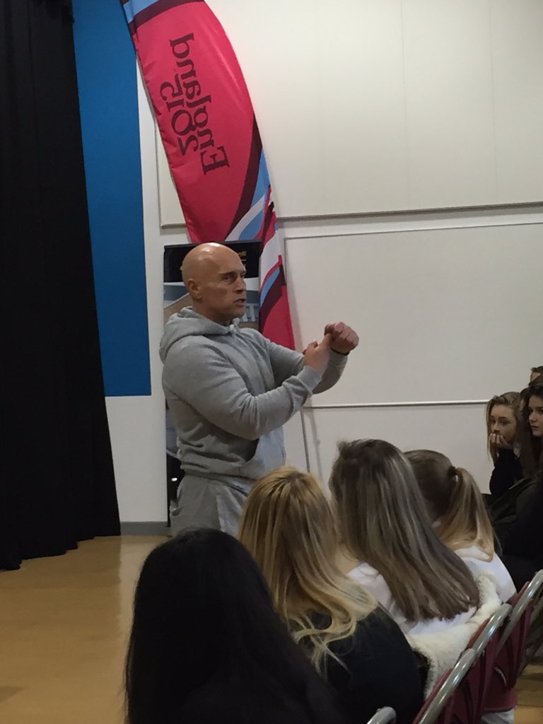 NHS_Psychology's tweet photo. Inspirational talk from @paulhannaford Thank you! #changinglives https://t.co/6NXTQkgy6l