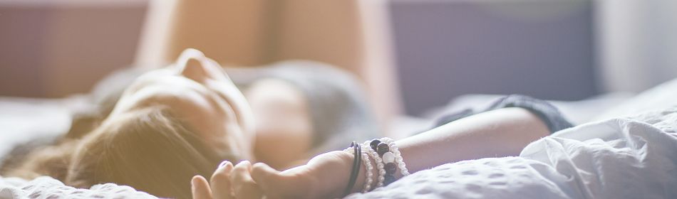 Wizeapple's tweet image. Learn how does sleep benefit your mind and body. And what are the dangers of sleep deficit. 
bit.ly/1OmaUZE