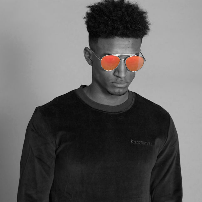Celebeyewear_'s tweet photo. Be prepared for when the sun comes out with our original sunglasses! #sunglasses #vktor #accessories #newproducts https://t.co/932uPvOruY