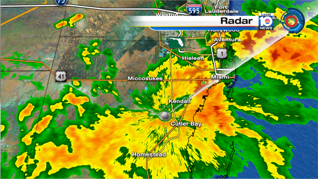 Soaked for Miami-Dade moderate to heavy rainfall covering almost all the county. #rain #wet #Flwx https://t.co/LKXhGkQnF9