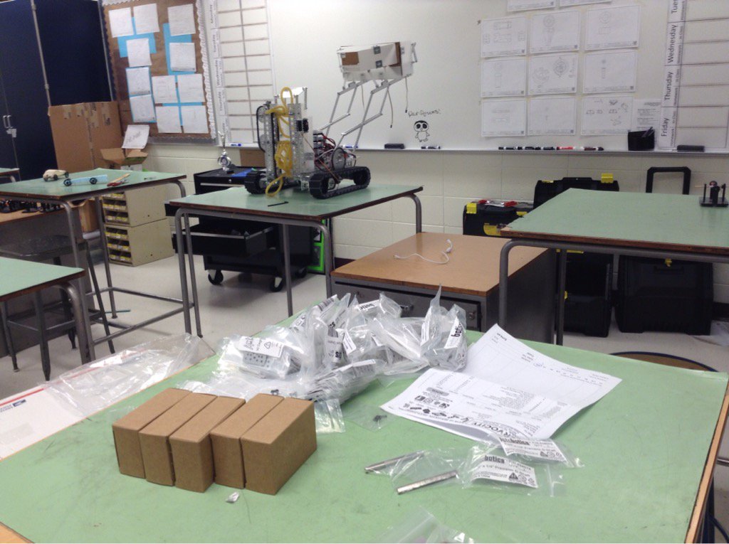 Loving the new Actobotics hardware! Getting ready for the Madison FTC Qualifier! #servocitycandy