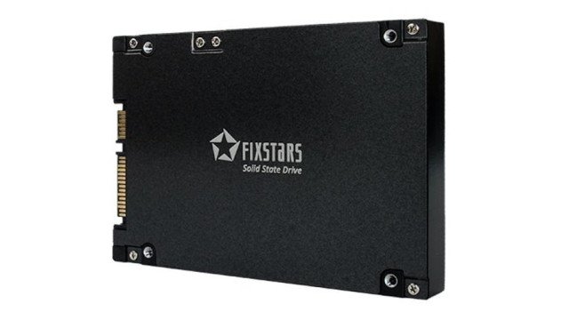 JournalDuGeek's tweet photo. Le plus gros #SSD du monde… est trop cher pour vous https://t.co/mvvAyqN7xp https://t.co/lCiLpjKI0y