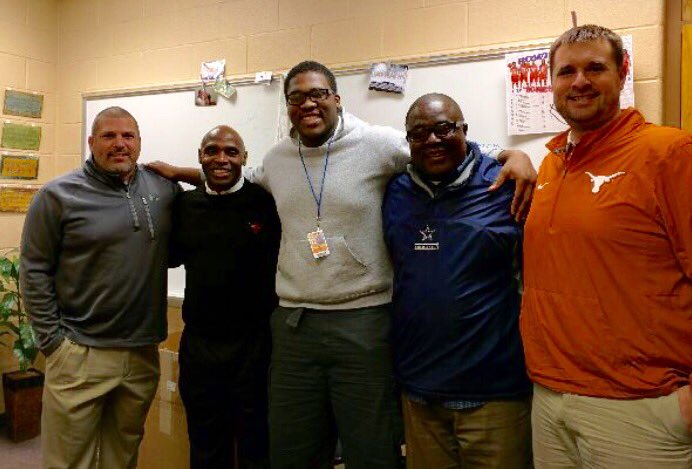 JamesBowieHS's tweet photo. UT Longhorns getting a great player and great person in Tope I.  Bowie high school is proud of you!  #BowieNation https://t.co/0FtehtKkh9