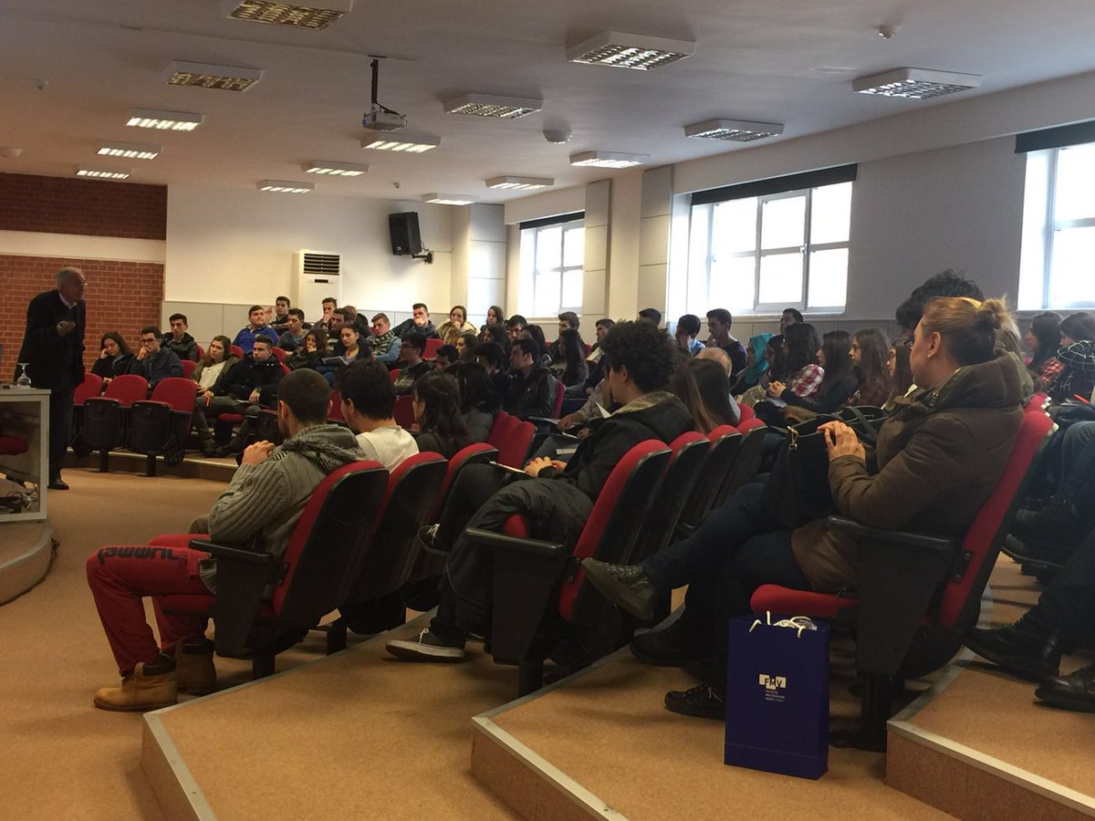 FMVIsikUniv's tweet photo. Gemlik Celal Bayar Anadolu Lisesi bizimle... https://t.co/a2MT3SpnBz