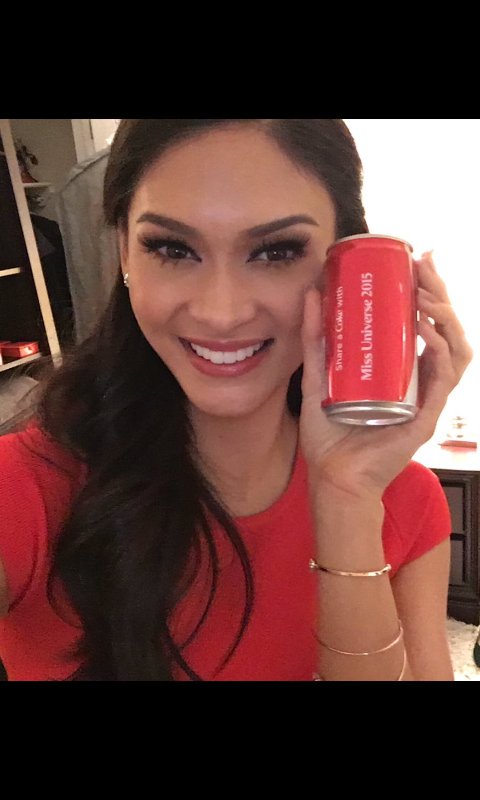 PiaWurtsbach's tweet photo. Hi guy's, Na try mo na ba itong #CokeInTheUniverse ? 💕😘 Drink and share a coke with #MissUniverse  © @CocaCola #💜 https://t.co/chidmG1gmc