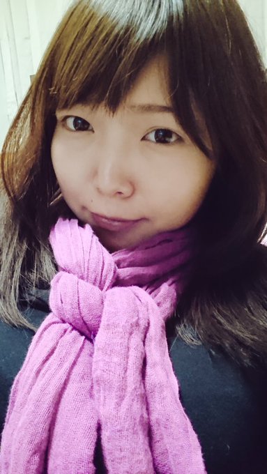 みんな。こんばんは！ ただいまーっしました＼(^^)／  最近顔が幼い私です。  おやすみなさい&hearts; https://t.co/PlabkCC0J1